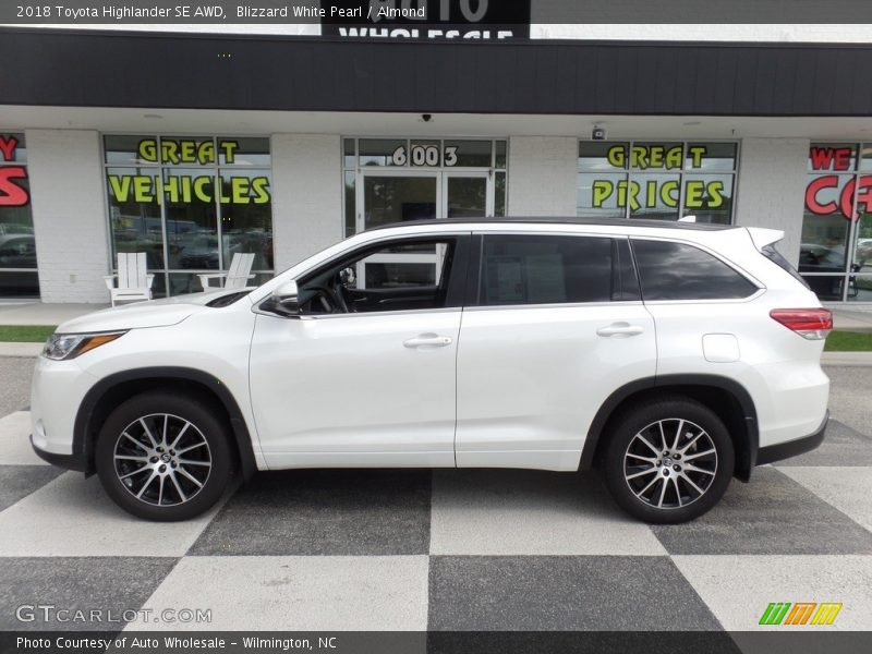 Blizzard White Pearl / Almond 2018 Toyota Highlander SE AWD