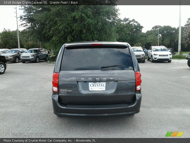 Granite Pearl / Black 2018 Dodge Grand Caravan SE