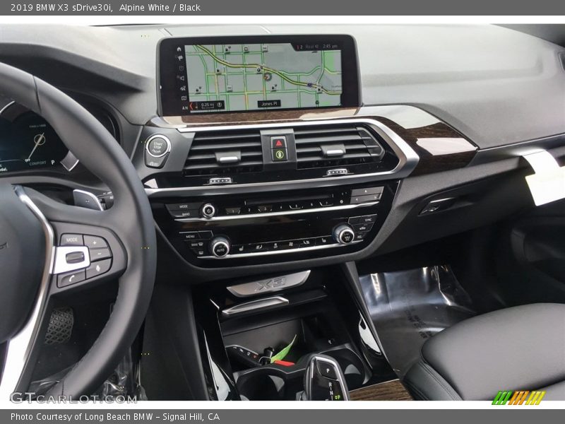 Alpine White / Black 2019 BMW X3 sDrive30i