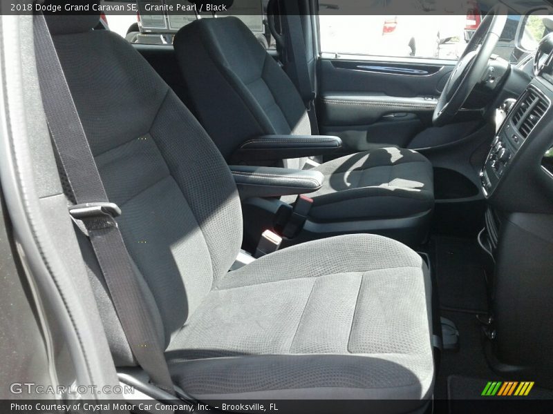 Granite Pearl / Black 2018 Dodge Grand Caravan SE