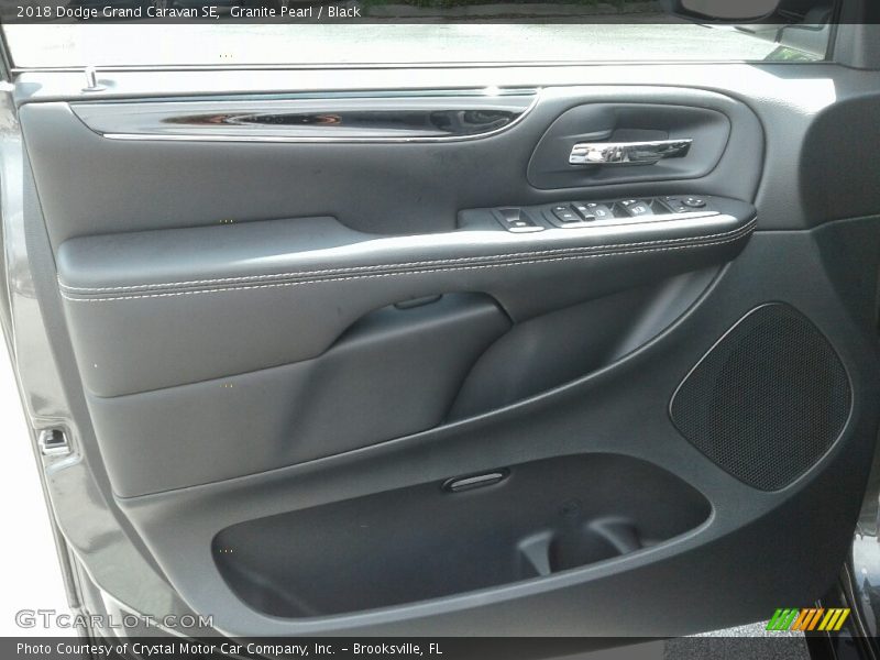 Granite Pearl / Black 2018 Dodge Grand Caravan SE
