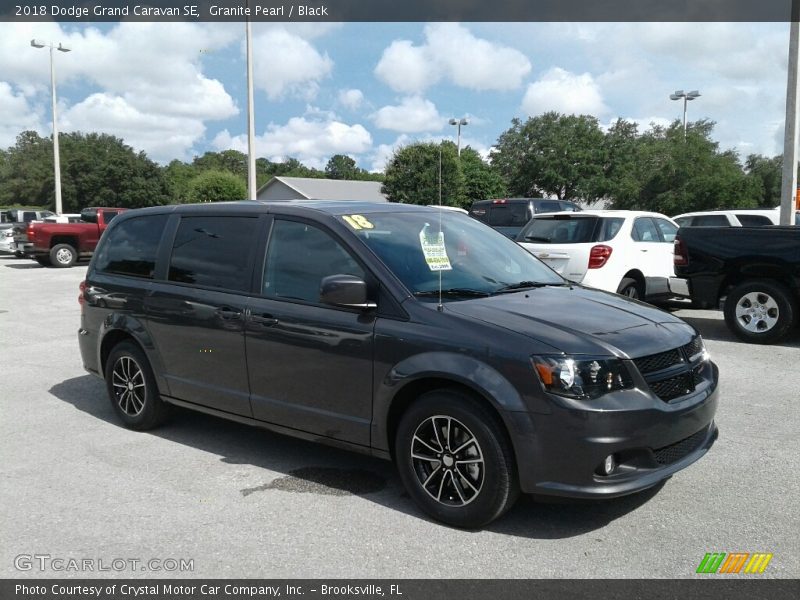 Granite Pearl / Black 2018 Dodge Grand Caravan SE
