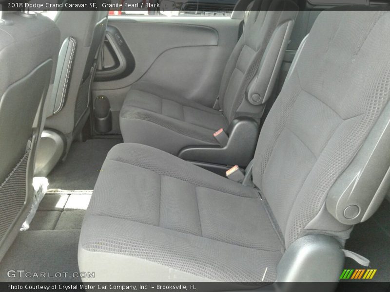 Granite Pearl / Black 2018 Dodge Grand Caravan SE