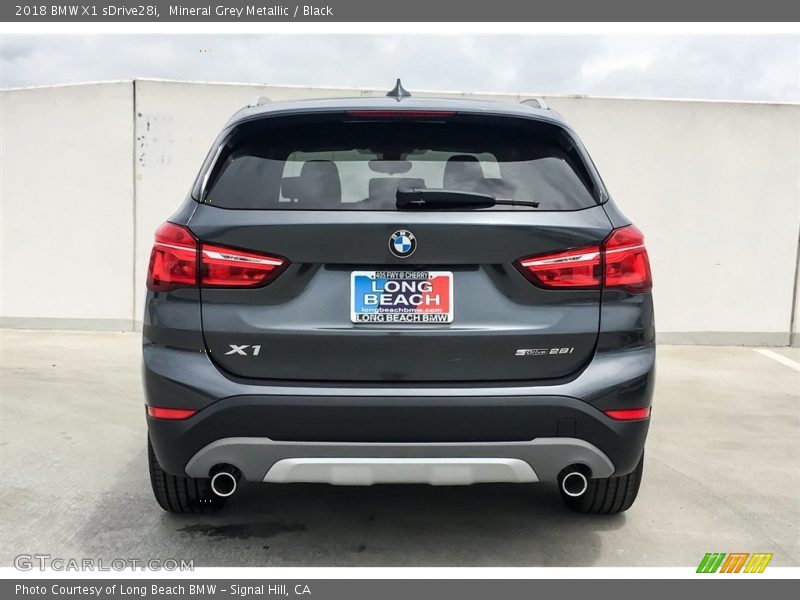 Mineral Grey Metallic / Black 2018 BMW X1 sDrive28i