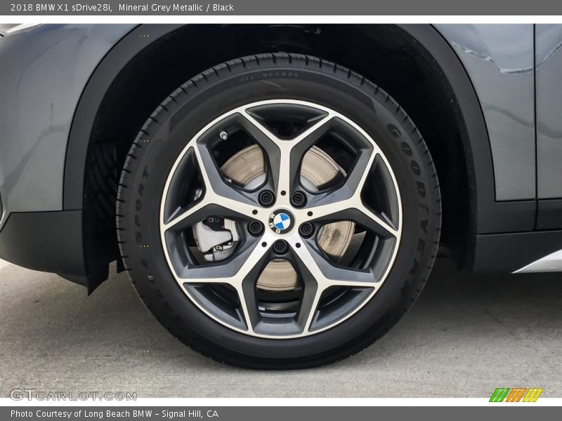 Mineral Grey Metallic / Black 2018 BMW X1 sDrive28i