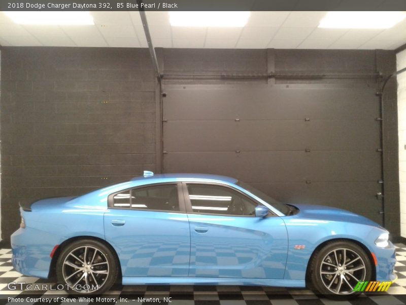 B5 Blue Pearl / Black 2018 Dodge Charger Daytona 392