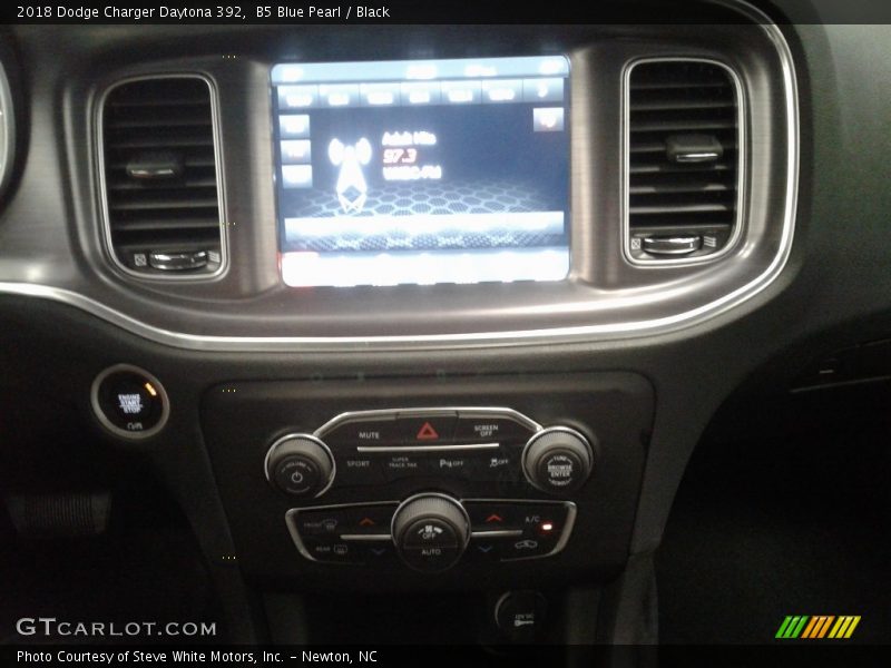 B5 Blue Pearl / Black 2018 Dodge Charger Daytona 392