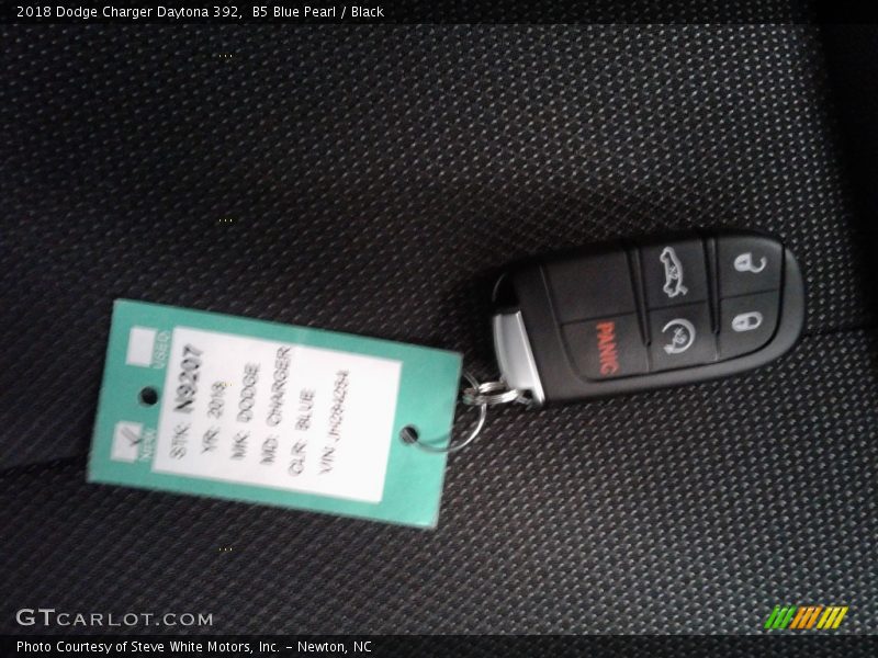 B5 Blue Pearl / Black 2018 Dodge Charger Daytona 392
