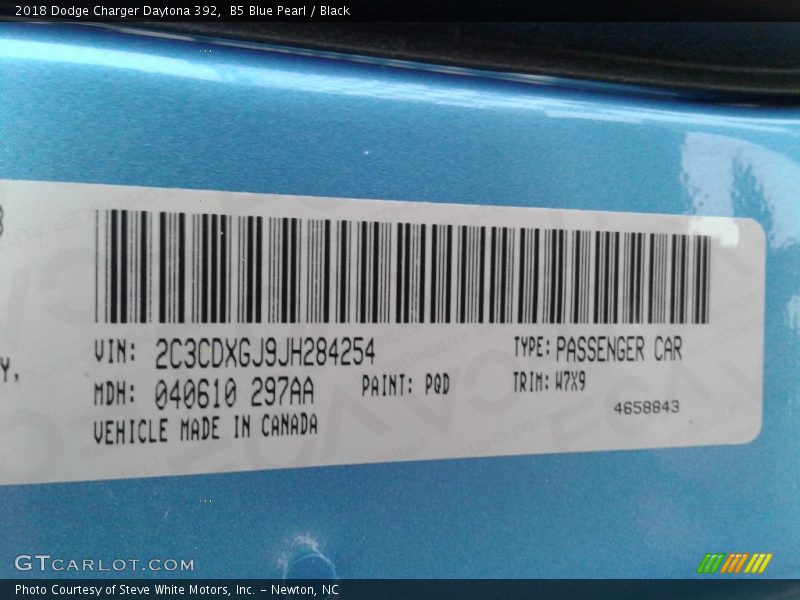 B5 Blue Pearl / Black 2018 Dodge Charger Daytona 392