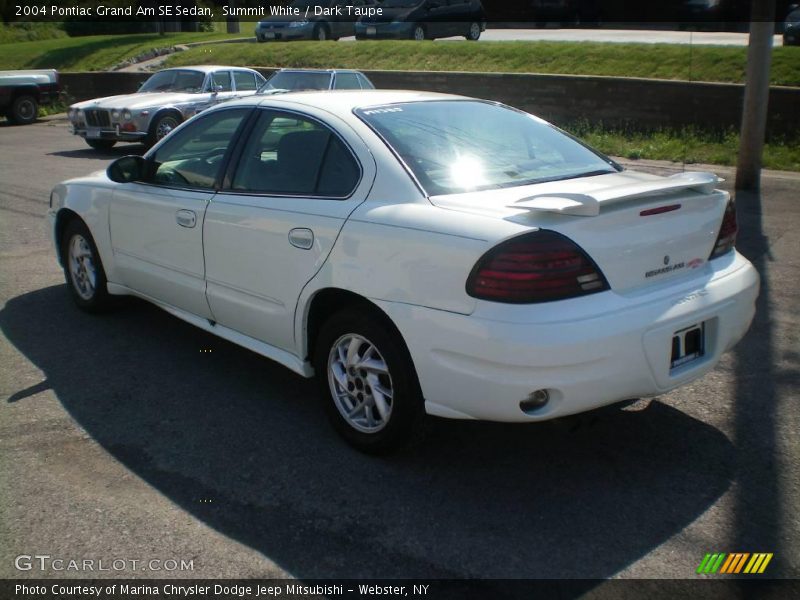 Summit White / Dark Taupe 2004 Pontiac Grand Am SE Sedan