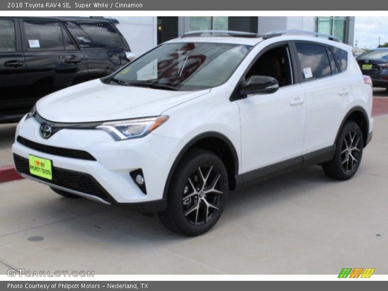 Super White / Cinnamon 2018 Toyota RAV4 SE