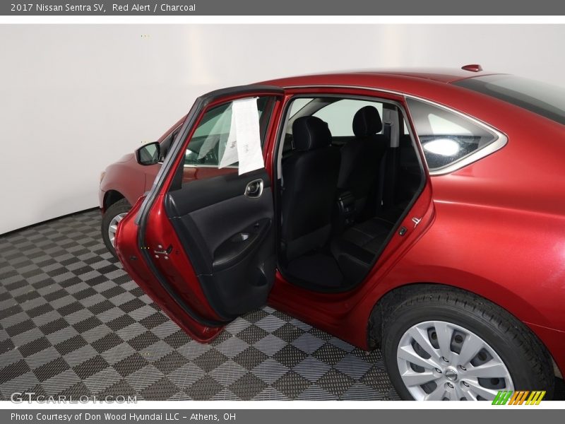 Red Alert / Charcoal 2017 Nissan Sentra SV