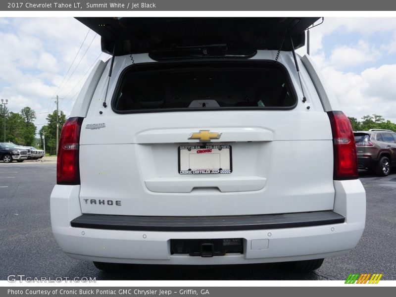 Summit White / Jet Black 2017 Chevrolet Tahoe LT