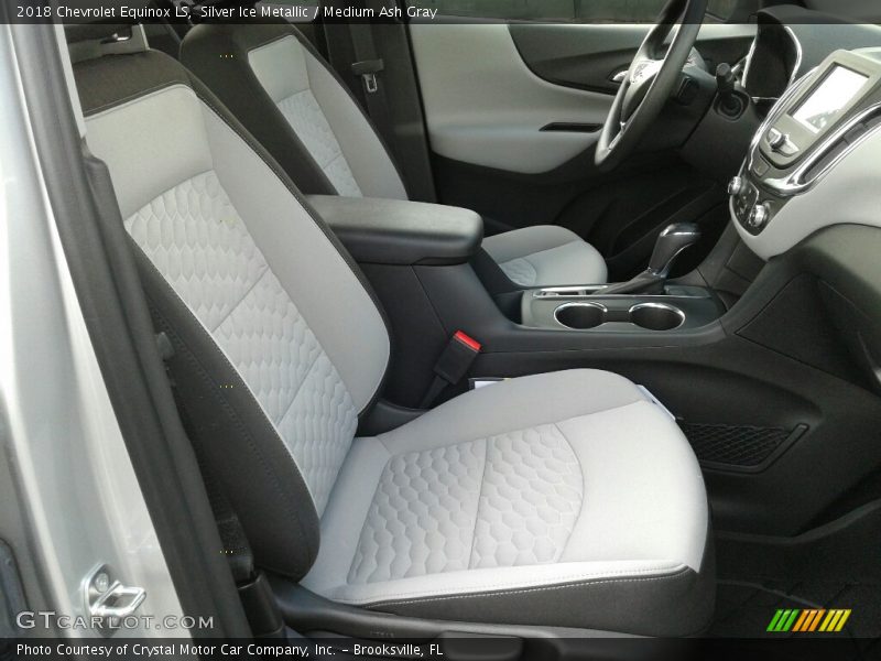 Silver Ice Metallic / Medium Ash Gray 2018 Chevrolet Equinox LS