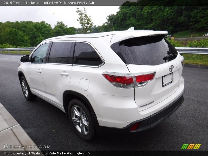 Blizzard Pearl / Ash 2016 Toyota Highlander Limited AWD