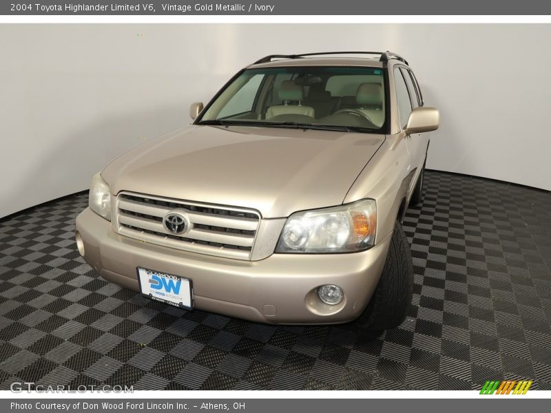 Vintage Gold Metallic / Ivory 2004 Toyota Highlander Limited V6