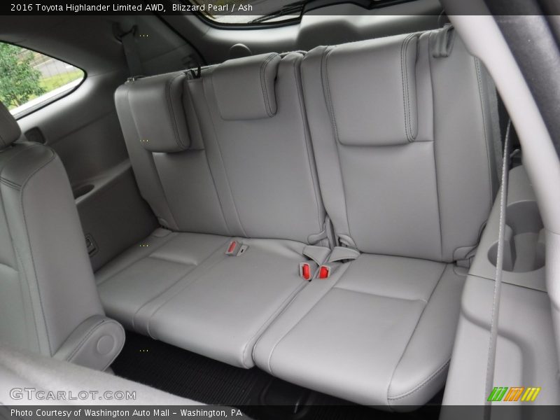 Blizzard Pearl / Ash 2016 Toyota Highlander Limited AWD