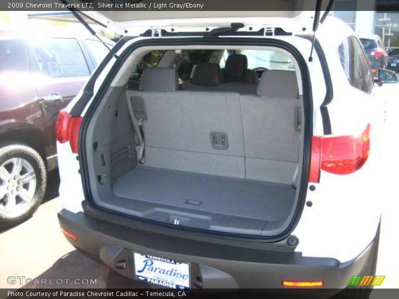 Silver Ice Metallic / Light Gray/Ebony 2009 Chevrolet Traverse LTZ