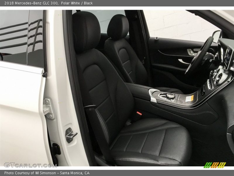 Polar White / Black 2018 Mercedes-Benz GLC 300