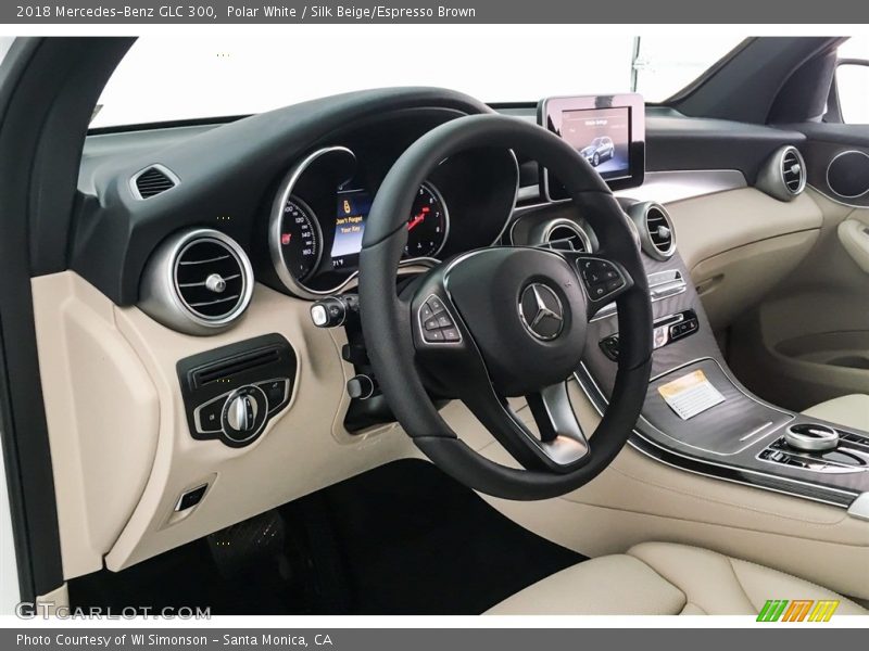 Polar White / Silk Beige/Espresso Brown 2018 Mercedes-Benz GLC 300