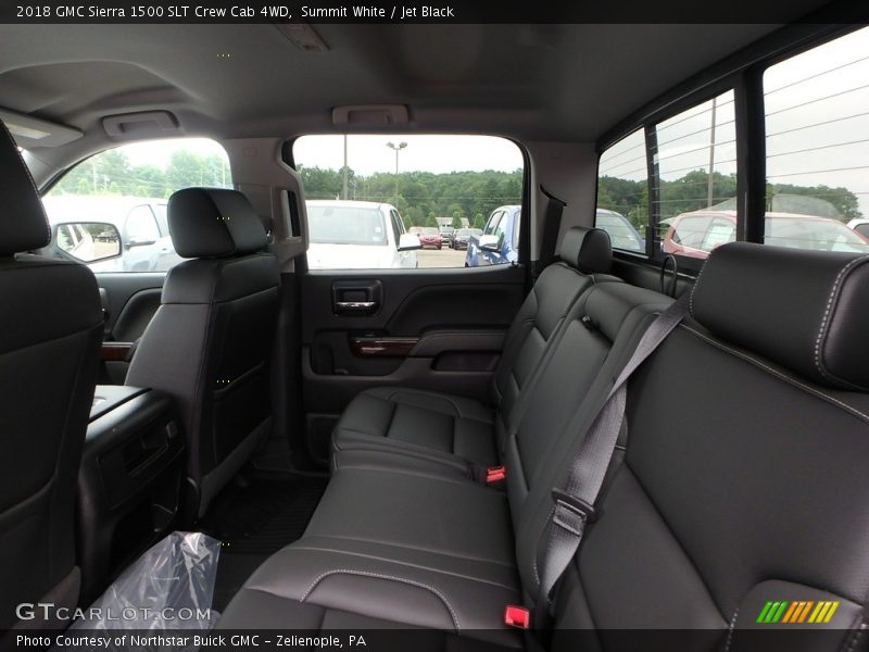 Summit White / Jet Black 2018 GMC Sierra 1500 SLT Crew Cab 4WD