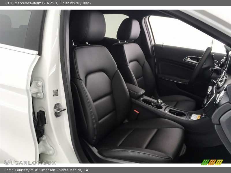 Polar White / Black 2018 Mercedes-Benz GLA 250