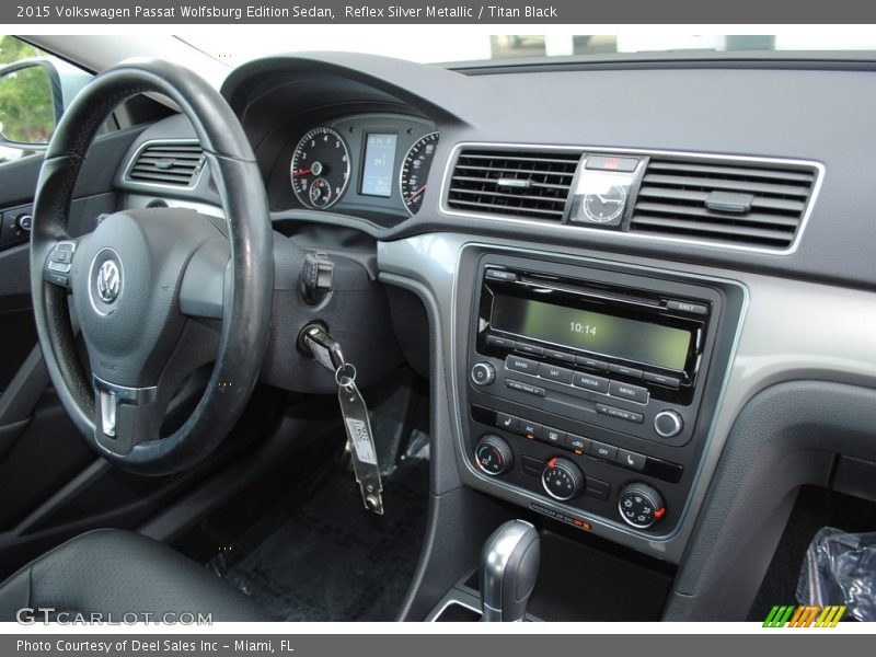 Reflex Silver Metallic / Titan Black 2015 Volkswagen Passat Wolfsburg Edition Sedan