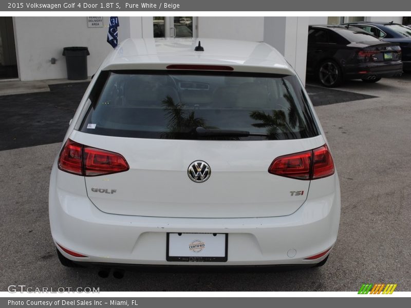 Pure White / Beige 2015 Volkswagen Golf 4 Door 1.8T S
