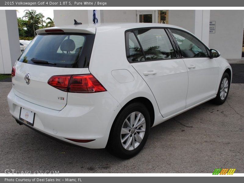 Pure White / Beige 2015 Volkswagen Golf 4 Door 1.8T S