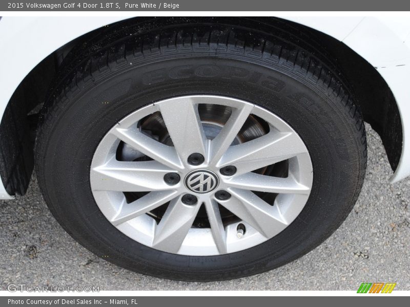 Pure White / Beige 2015 Volkswagen Golf 4 Door 1.8T S