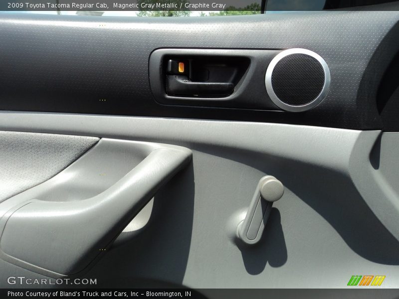 Magnetic Gray Metallic / Graphite Gray 2009 Toyota Tacoma Regular Cab