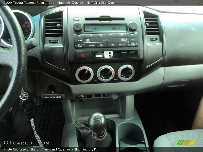 Magnetic Gray Metallic / Graphite Gray 2009 Toyota Tacoma Regular Cab