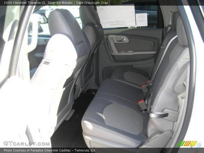 Silver Ice Metallic / Dark Gray/Light Gray 2009 Chevrolet Traverse LS