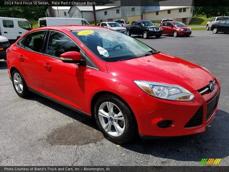 Race Red / Charcoal Black 2014 Ford Focus SE Sedan