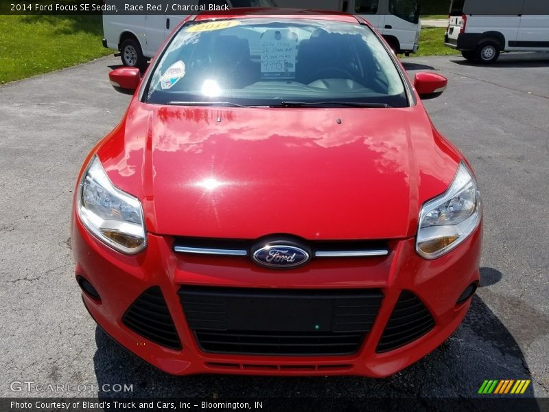 Race Red / Charcoal Black 2014 Ford Focus SE Sedan