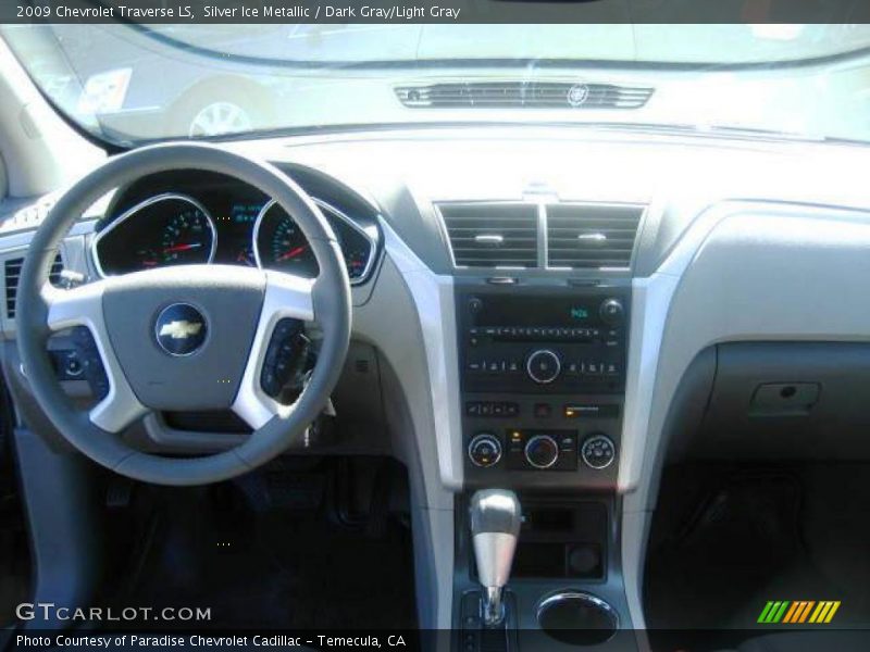 Silver Ice Metallic / Dark Gray/Light Gray 2009 Chevrolet Traverse LS