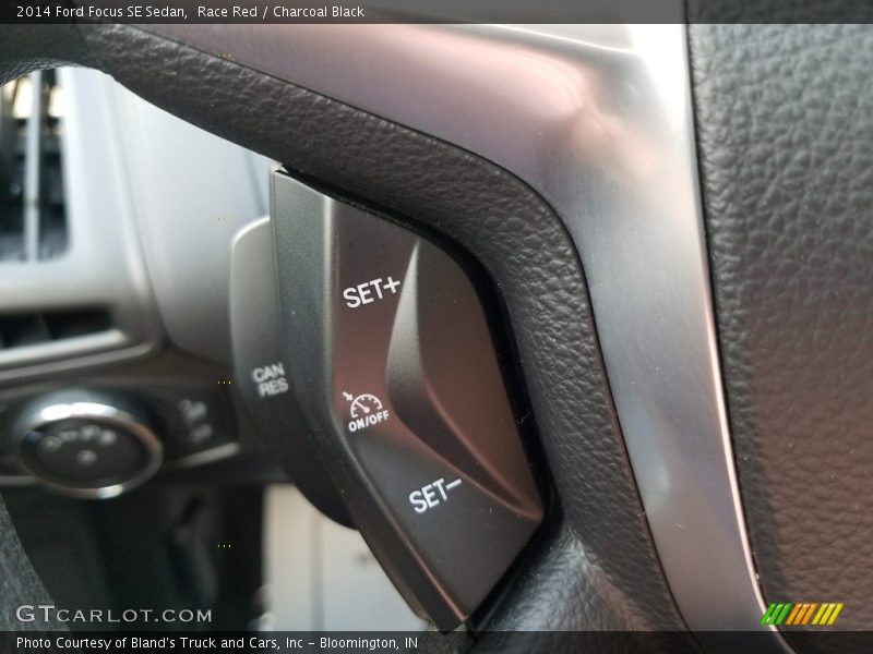 Race Red / Charcoal Black 2014 Ford Focus SE Sedan
