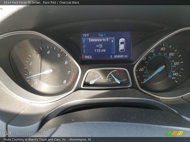 Race Red / Charcoal Black 2014 Ford Focus SE Sedan