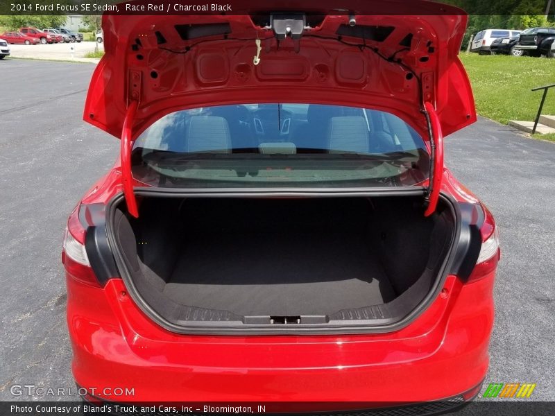 Race Red / Charcoal Black 2014 Ford Focus SE Sedan