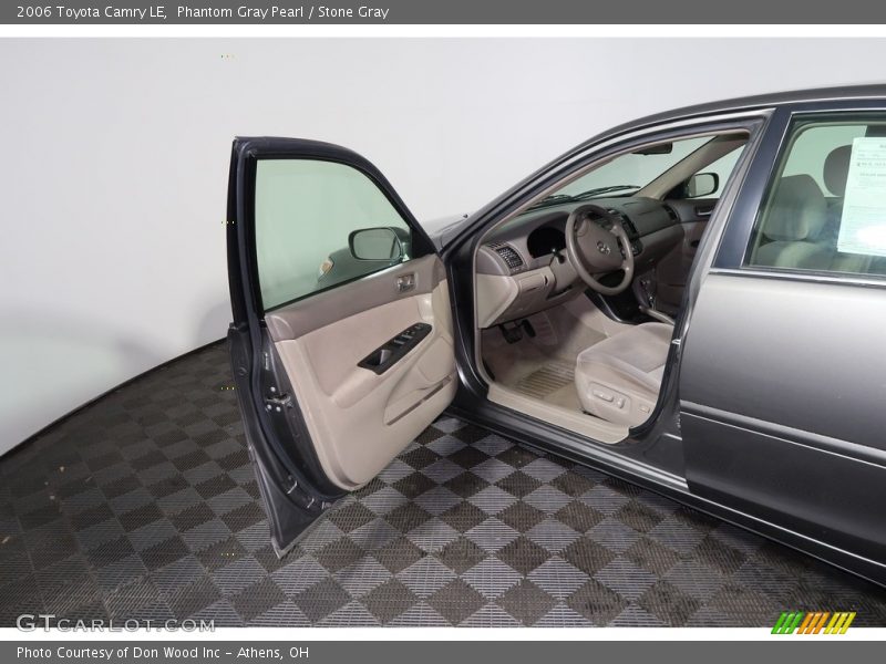 Phantom Gray Pearl / Stone Gray 2006 Toyota Camry LE
