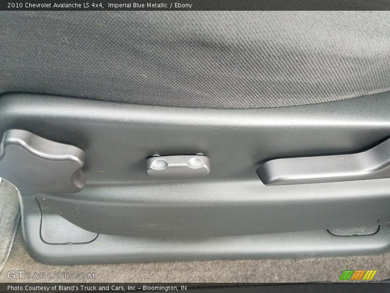 Imperial Blue Metallic / Ebony 2010 Chevrolet Avalanche LS 4x4