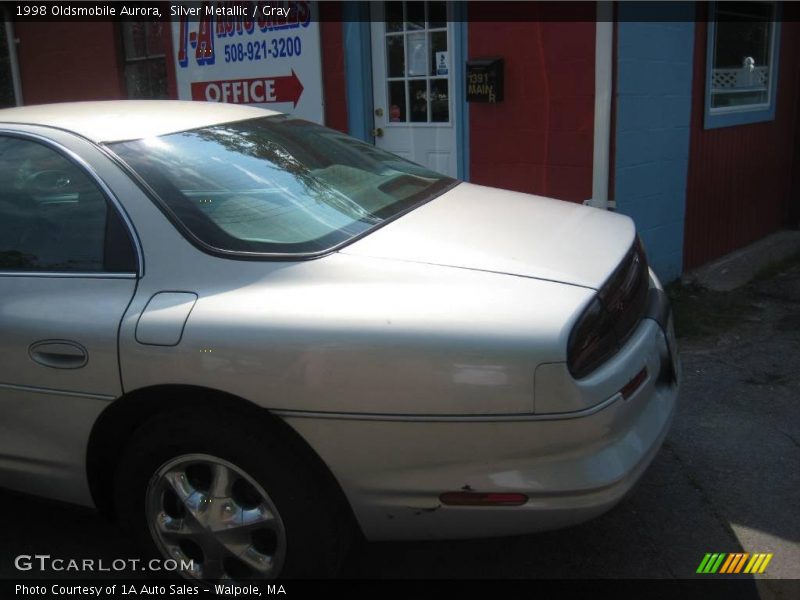 Silver Metallic / Gray 1998 Oldsmobile Aurora