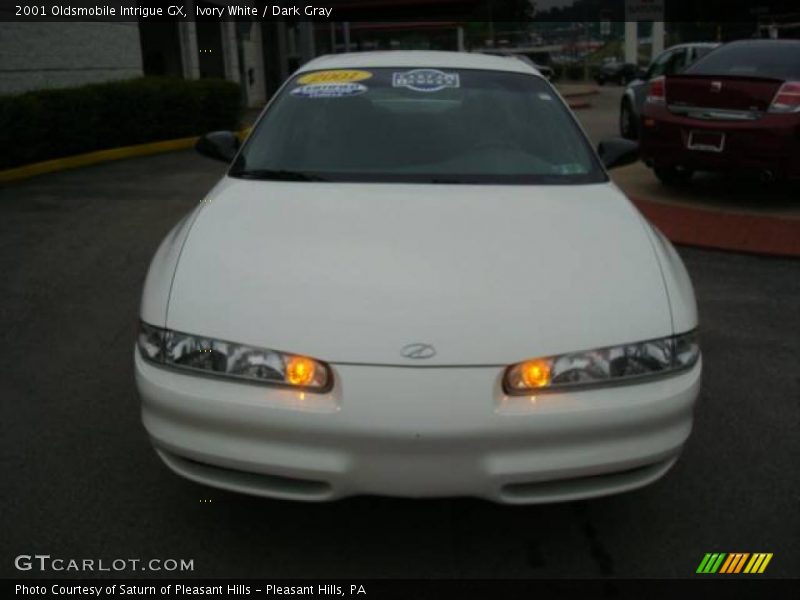 Ivory White / Dark Gray 2001 Oldsmobile Intrigue GX