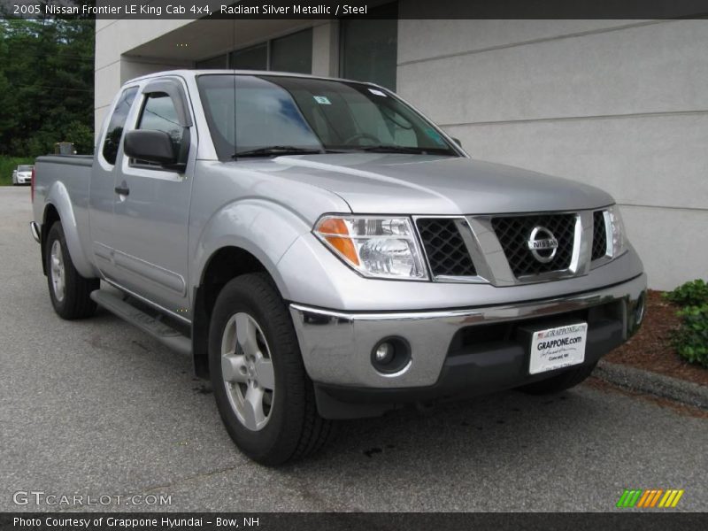 Radiant Silver Metallic / Steel 2005 Nissan Frontier LE King Cab 4x4