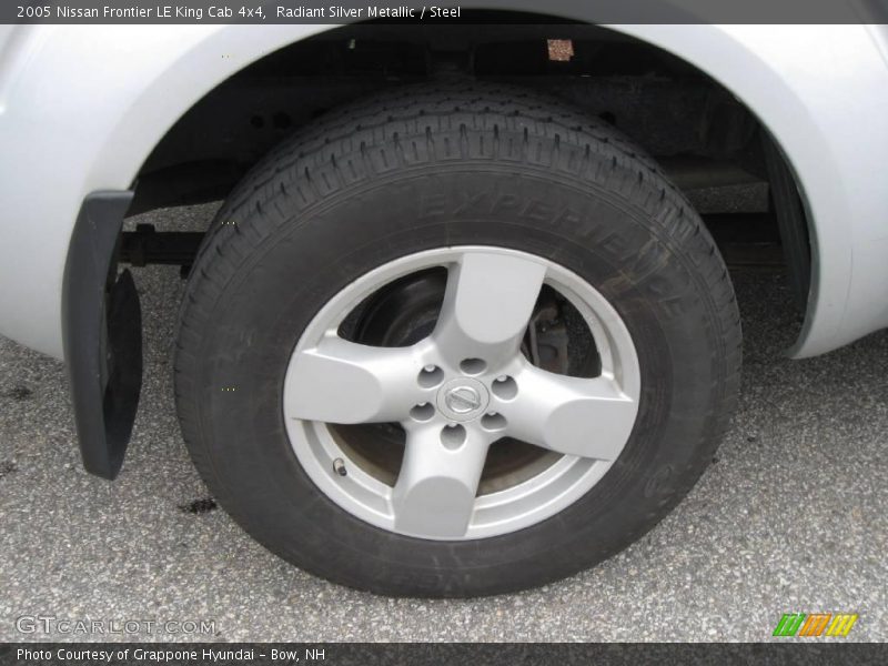 Radiant Silver Metallic / Steel 2005 Nissan Frontier LE King Cab 4x4