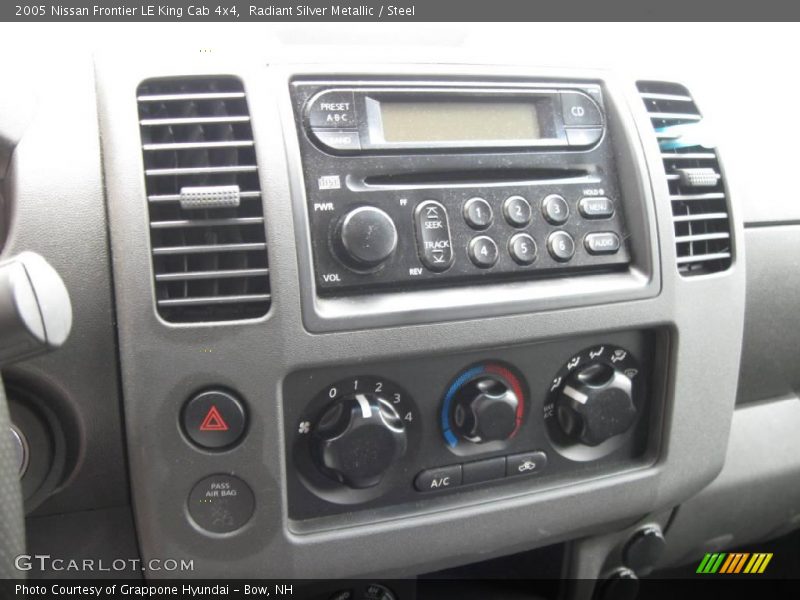 Radiant Silver Metallic / Steel 2005 Nissan Frontier LE King Cab 4x4