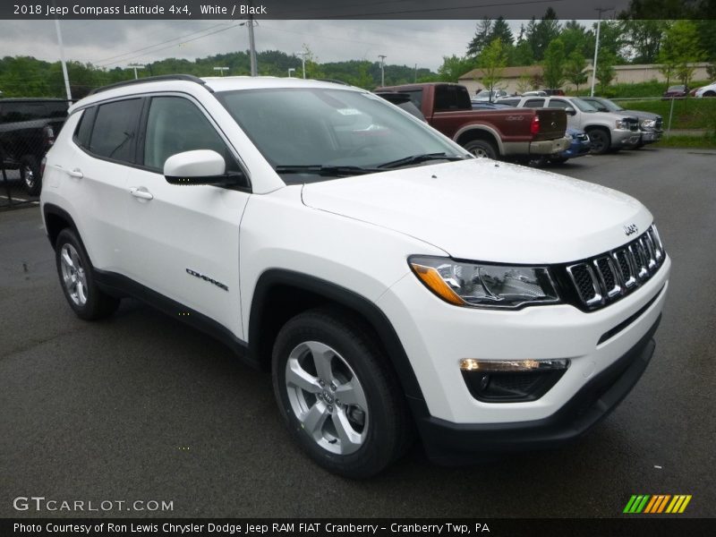 White / Black 2018 Jeep Compass Latitude 4x4