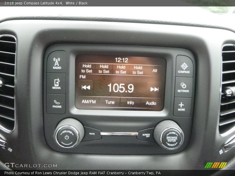 White / Black 2018 Jeep Compass Latitude 4x4