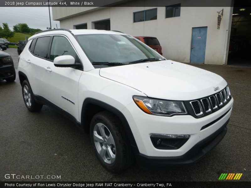 White / Black 2018 Jeep Compass Latitude 4x4