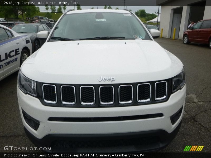 White / Black 2018 Jeep Compass Latitude 4x4